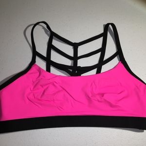 VS PINK Ultimate Sports Bra